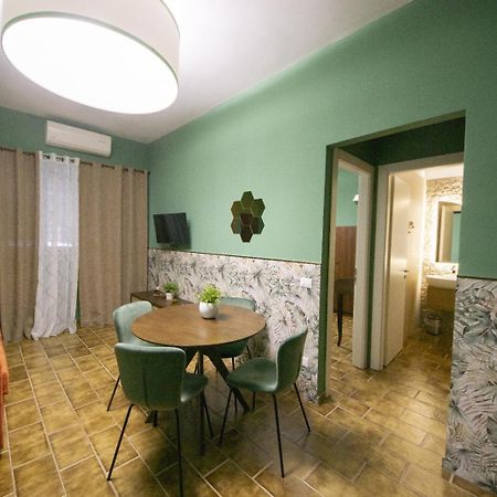 נאפולי Flowers House Casa Vacanze מראה חיצוני תמונה