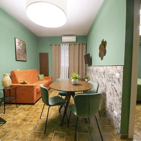 נאפולי Flowers House Casa Vacanze מראה חיצוני תמונה